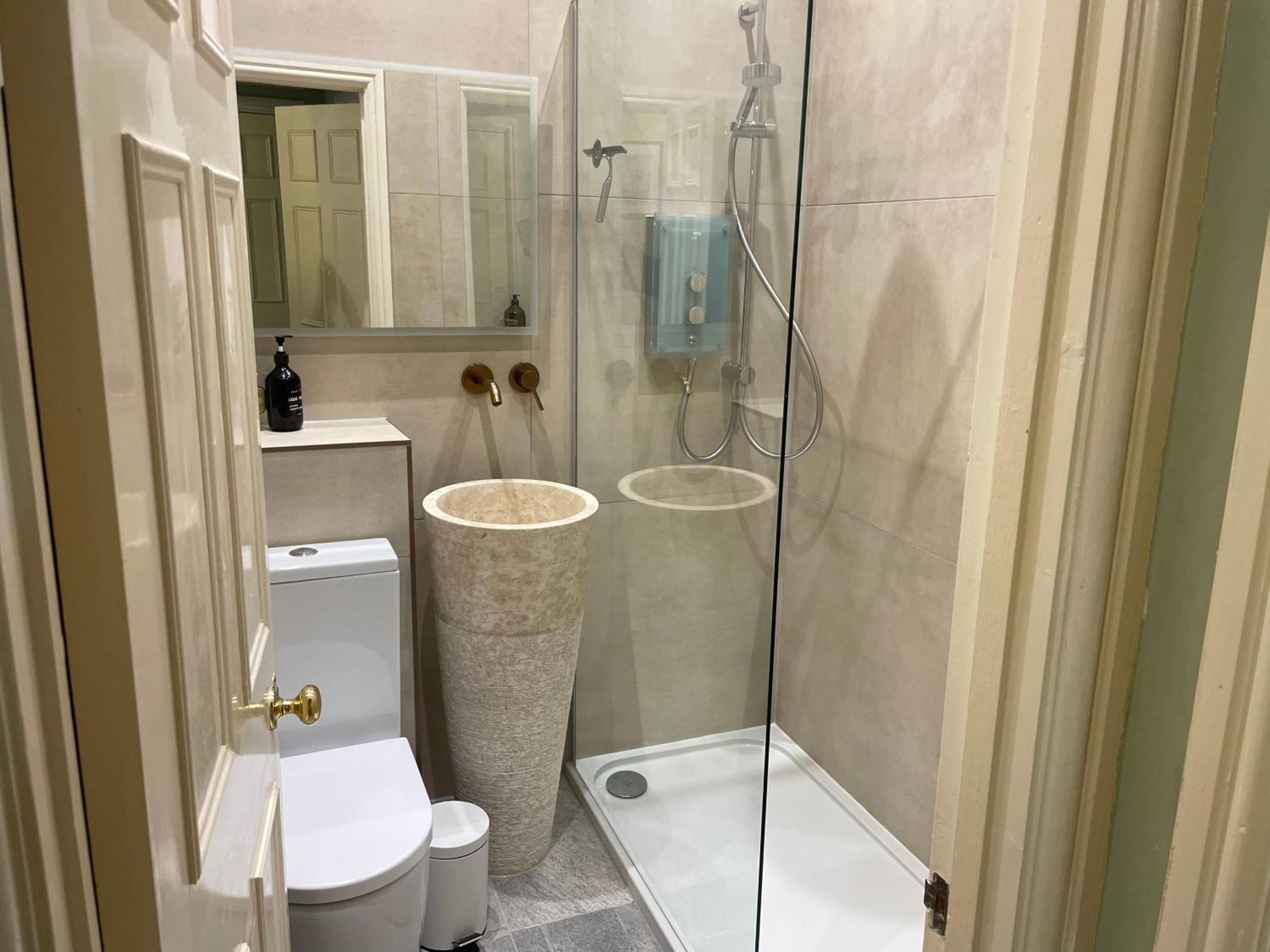 The Pickwick House 2 Bedroom Free Parking Bath Zewnętrze zdjęcie