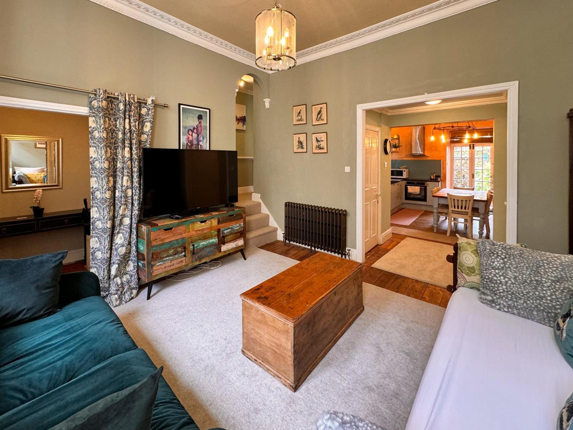 The Pickwick House 2 Bedroom Free Parking Bath Zewnętrze zdjęcie
